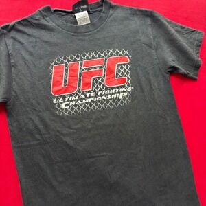 Vintage UFC Ultimate Fighting Championship Graphic T-Shirt Mens Small Black MMA